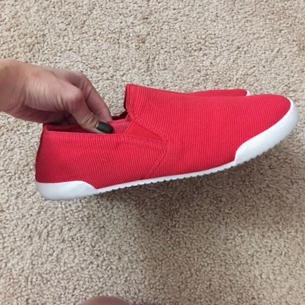 TopShop Red Slip On's - Picture 2 of 3